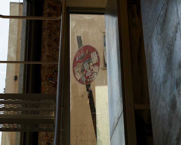 Alastair Strong Studio Blue Mountain School